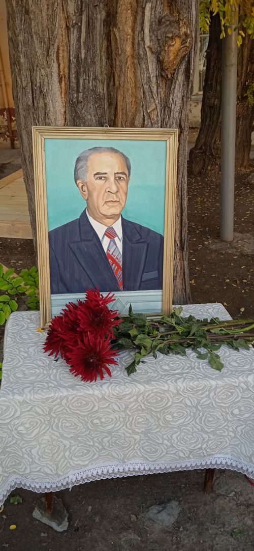 БА ГИРОМИДОШТИ ЗОДРӮЗИ УСТОД ХАЁЛБЕК ДОДИХУДОЕВ: ҶОЙГОҲИ ИЛМӢ ВА РИСОЛАТИ МАЪНАВИИ ЯК МАЪРИФАТПАРВАРИ БАРҶАСТА ДАР ФАЗОИ ФАЛСАФАИ ТОҶИК