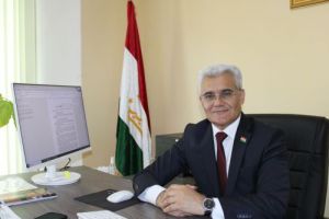МАН БА БАЛАНДҲИММАТИИ ИН ШАХС ҲАСАД МЕБАРАМ